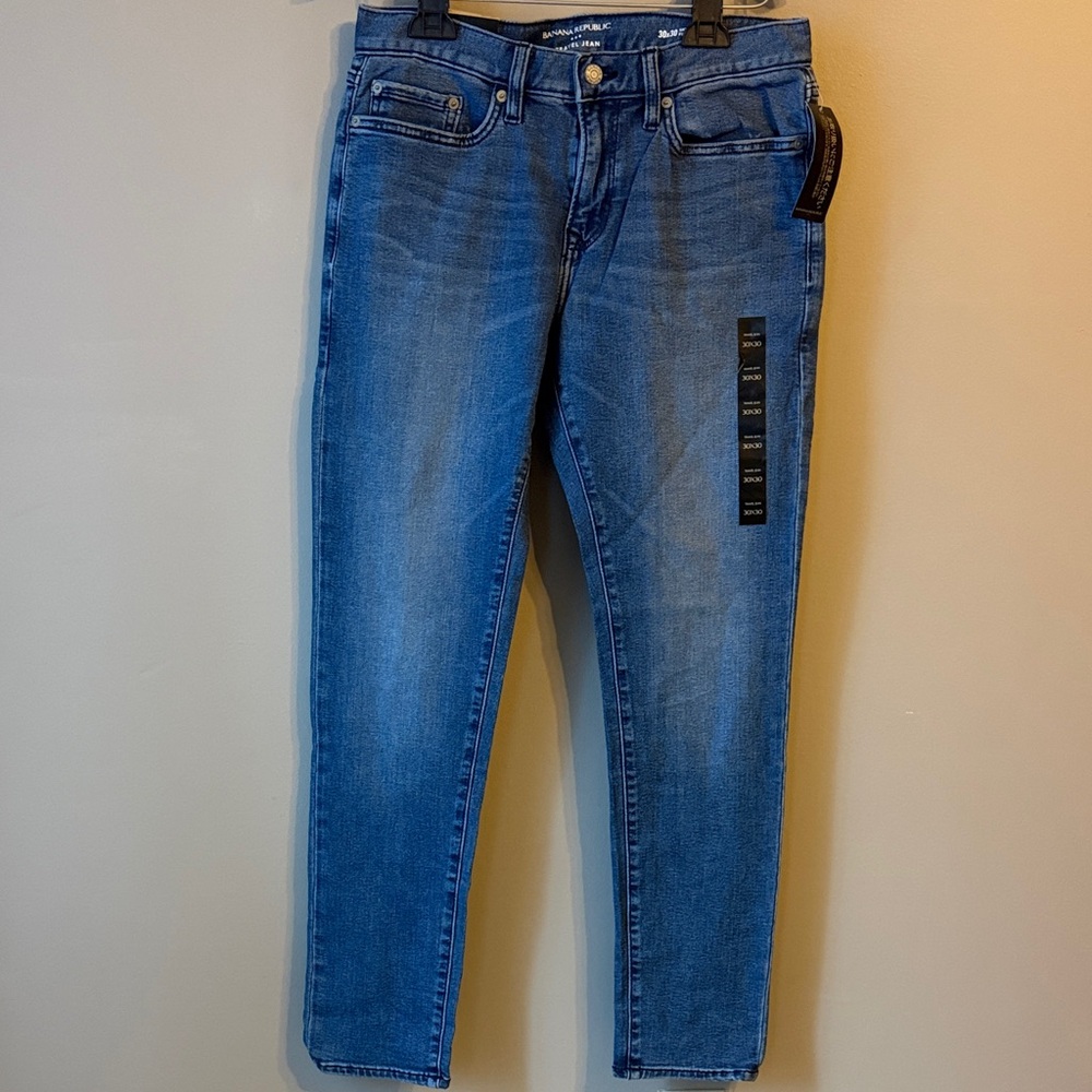 Banana Republic Travel Jeans. 30”x30”. Skinny Fit.